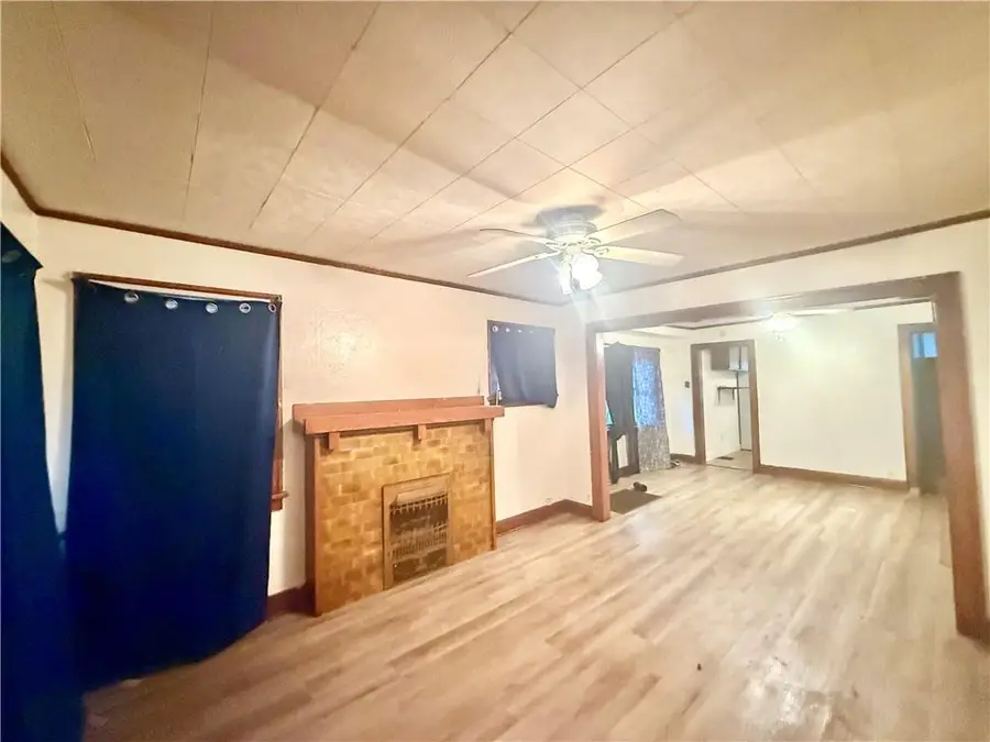 5818 Prospect Avenue, Kansas City, MO 64130 - #2