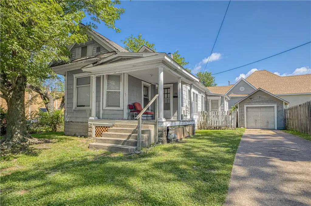 116 W 9th Street, Pittsburg, KS 66762 - #1