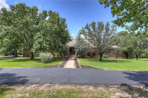 1426 E State Line Road, Baxter Springs, KS 66713
