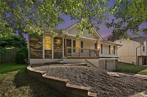 11 NW 101st Place, Kansas City, MO 64155