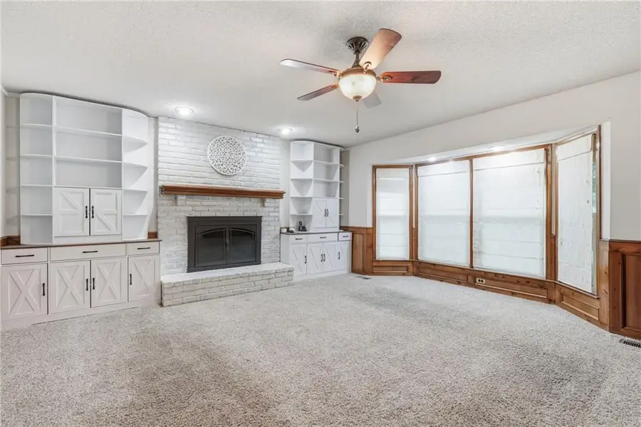 11724 Craig Street, Overland Park, KS 66210 - #3
