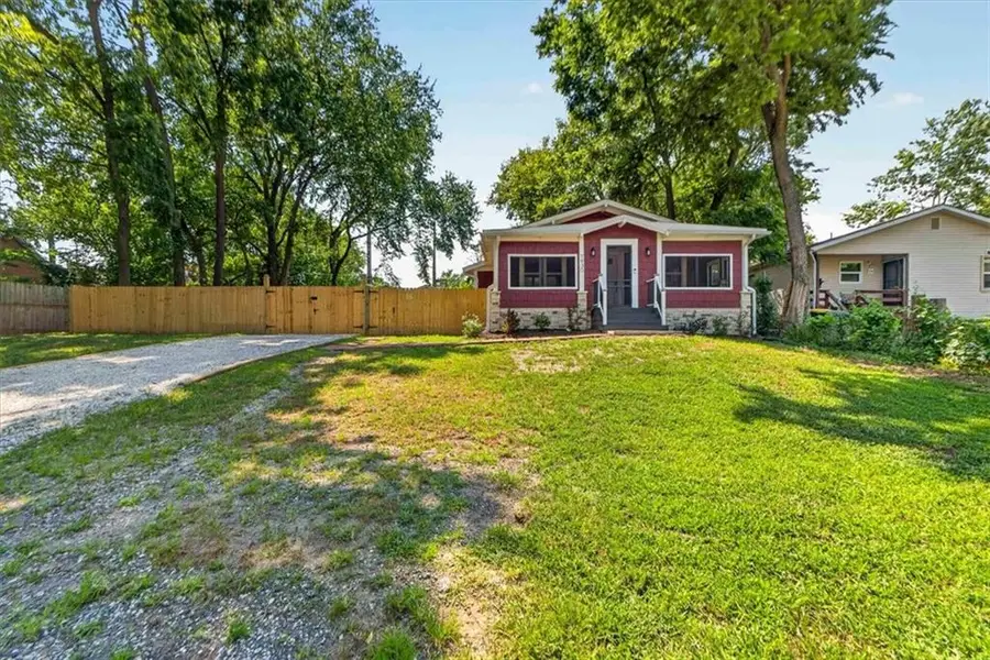 7930 Michigan Avenue, Kansas City, MO 64132 - #3