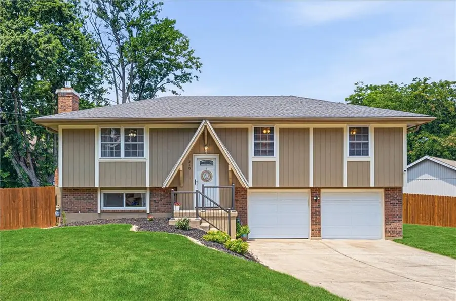 210 SE Circleview Drive, Lees Summit, MO 64063 - #2