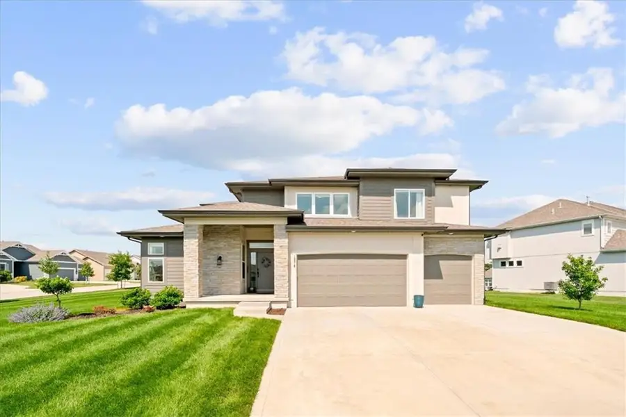13316 W 181st Place, Overland Park, KS 66013 - #2