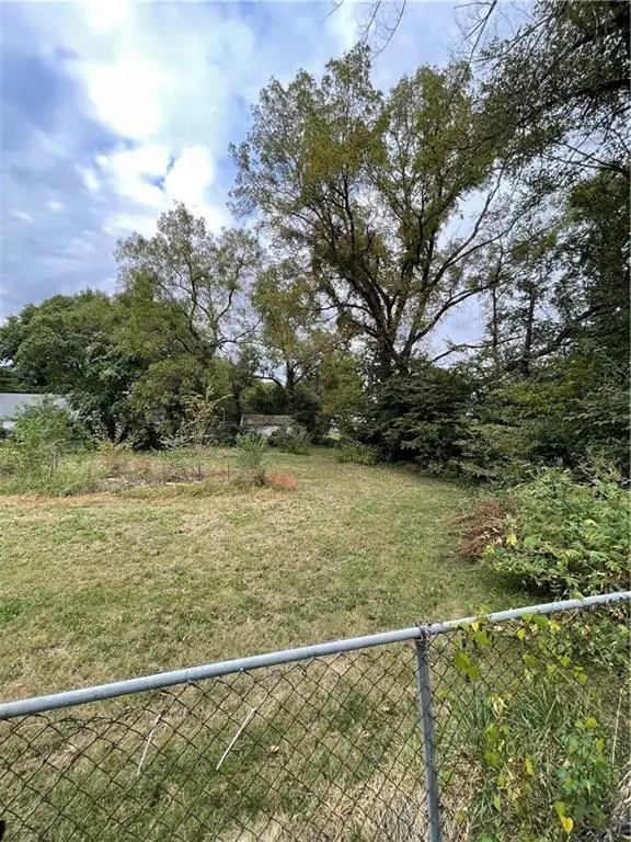 7039, 7041, 7043 College Avenue, Kansas City, MO 64132 - #3
