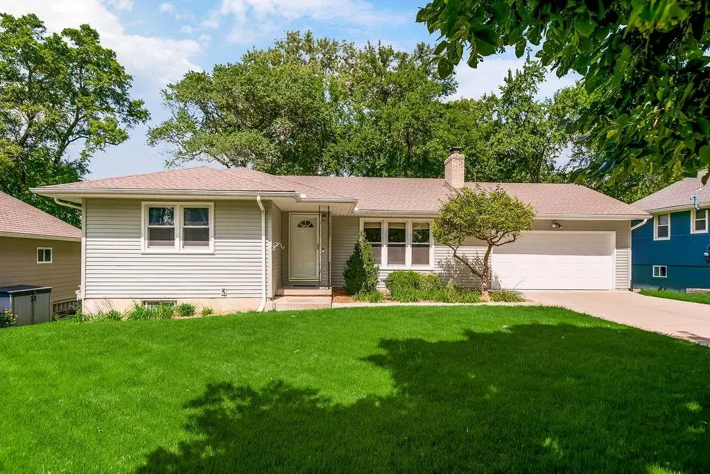 7834 Windsor Street, Prairie Village, KS 66208 - #1