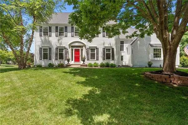 3552 W 129th Terrace, Leawood, KS 66209