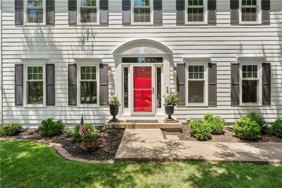 3552 W 129th Terrace, Leawood, KS 66209 - #2