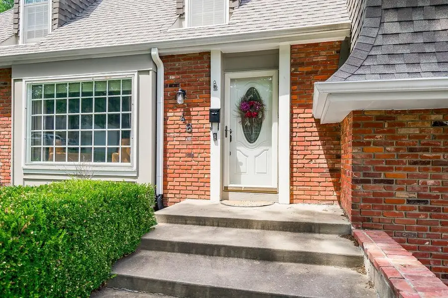 46 E 106th Street, Kansas City, MO 64114 - #2
