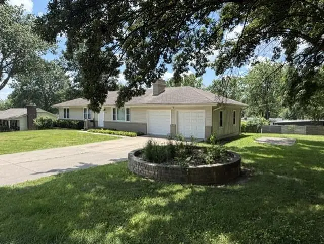 10201 W 69th Street, Shawnee, KS 66203 - #2