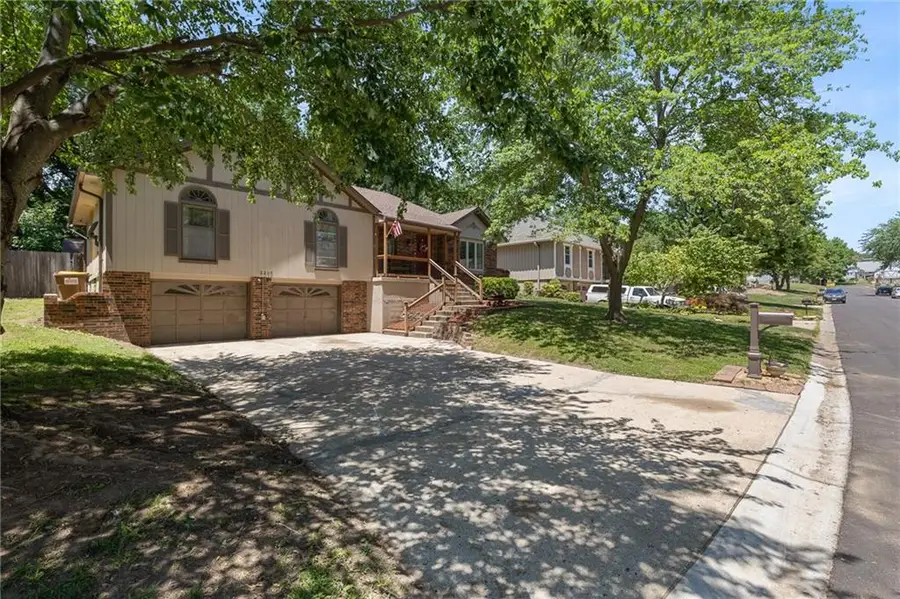 2209 NW 10th Street, Blue Springs, MO 64015 - #3