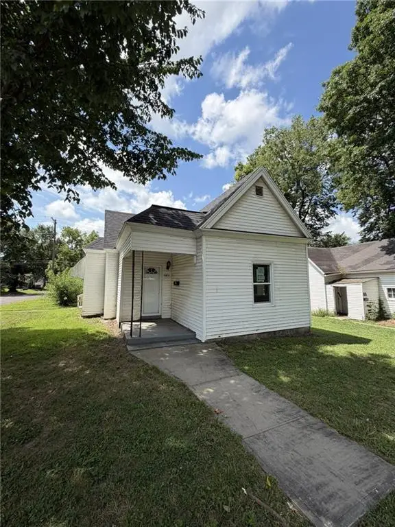 1022 E 9th Street, Sedalia, MO 65301 - #1