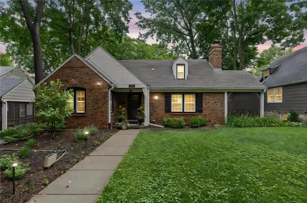 6839 Locust Street, Kansas City, MO 64131