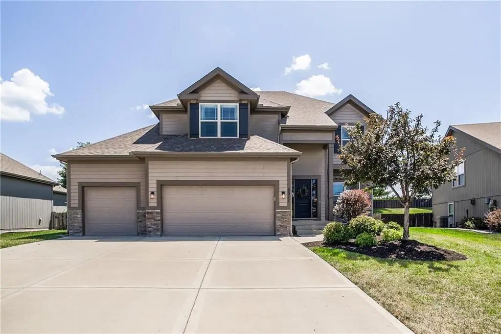 6011 NW 92nd Terrace, Kansas City, MO 64154 - #1