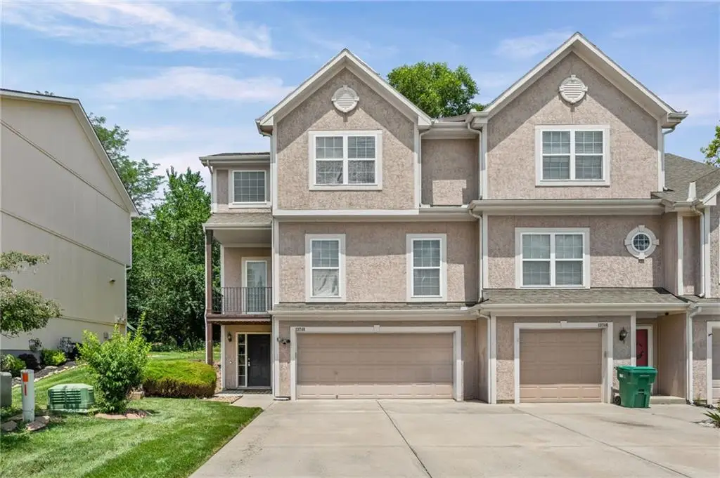 13748 Grove Avenue, Bonner Springs, KS 66012 - #1