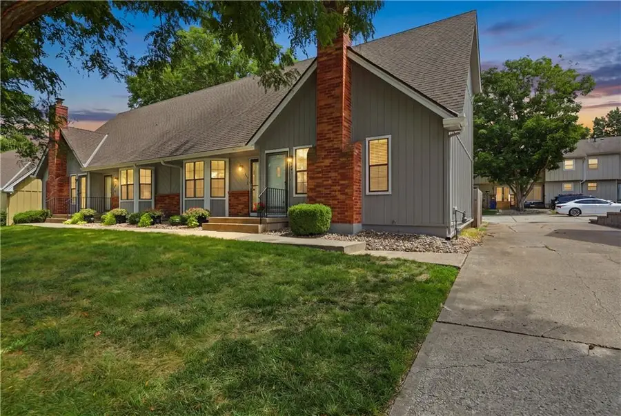 131 SW Donovan Road, Lees Summit, MO 64063 - #3