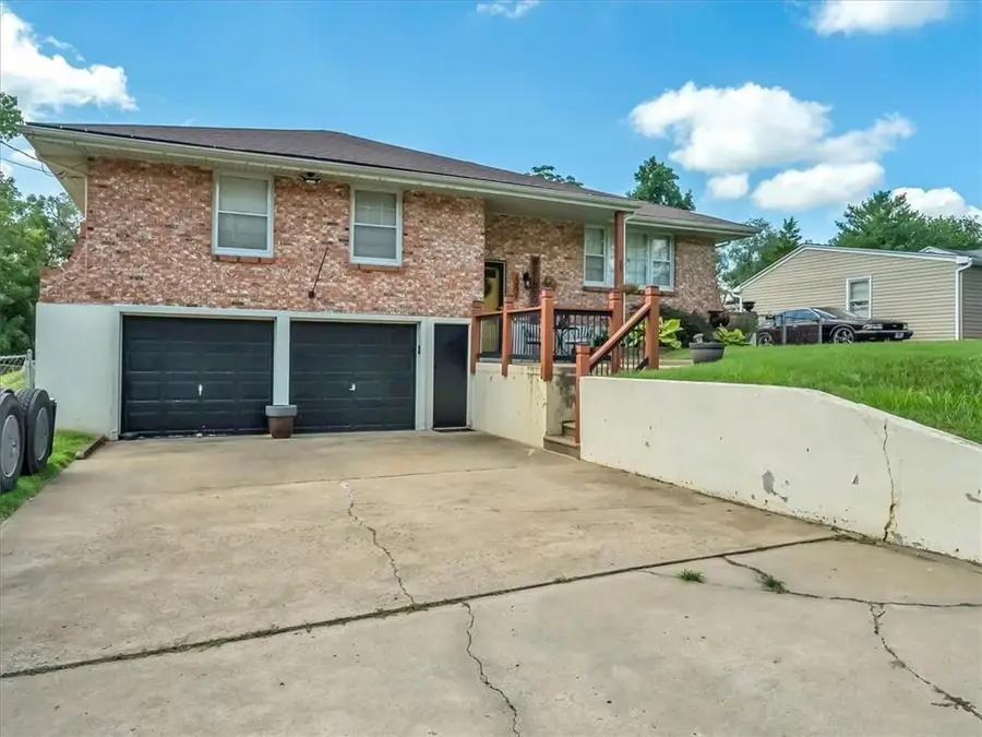 1257 E Walnut Street, Independence, MO 64050 - #2