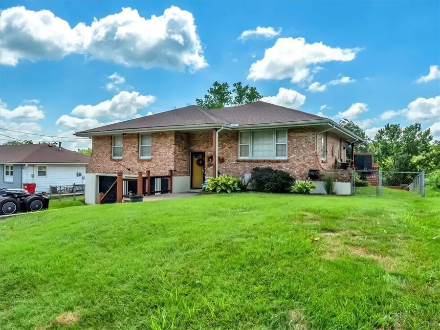 1257 E Walnut Street, Independence, MO 64050 - #3