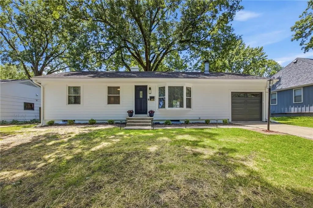 6101 W 76th Street, Prairie Village, KS 66208 - #1