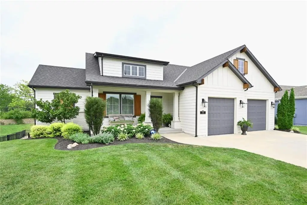 7035 N Ewing Avenue, Kansas City, MO 64119 - #1