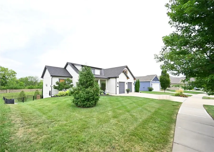 7035 N Ewing Avenue, Kansas City, MO 64119 - #3