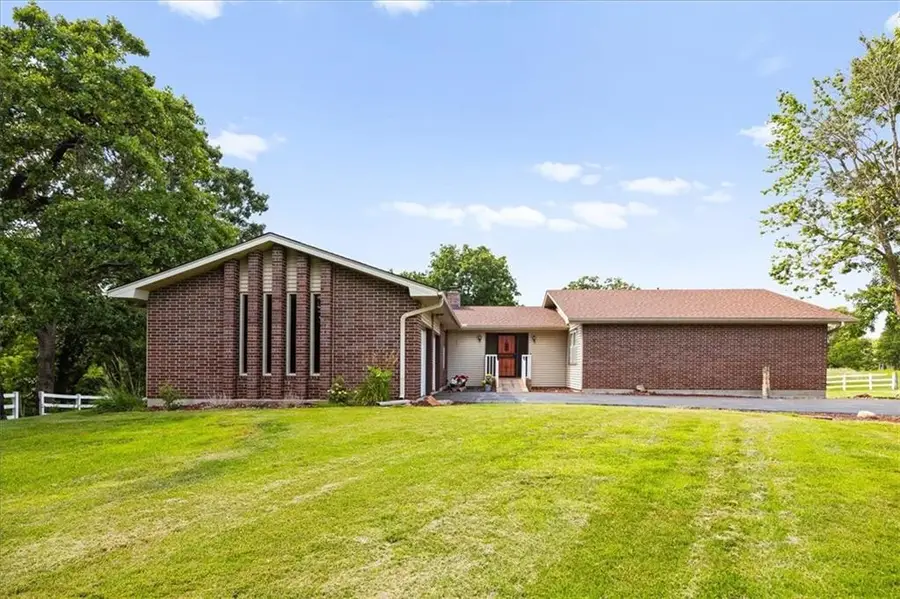 13312 Riverview Avenue, Bonner Springs, KS 66012 - #3