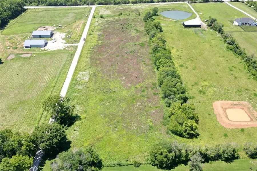 E 233rd Street, Cleveland, MO 64734 - #3