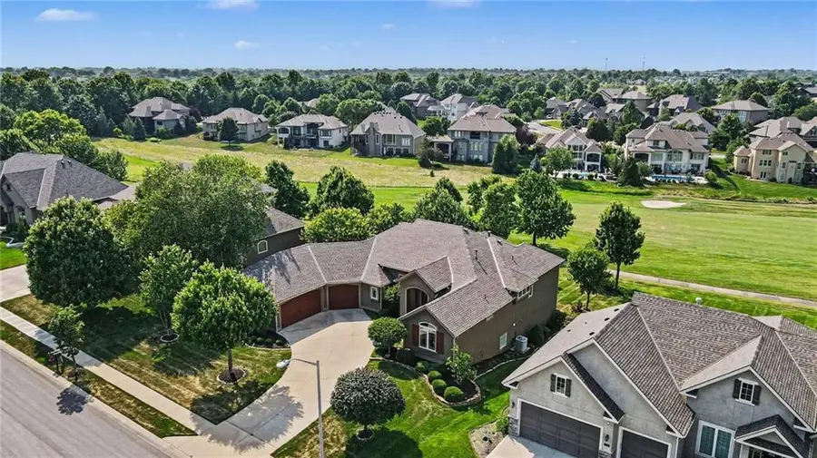 2812 NE 102nd Terrace, Kansas City, MO 64155 - #2