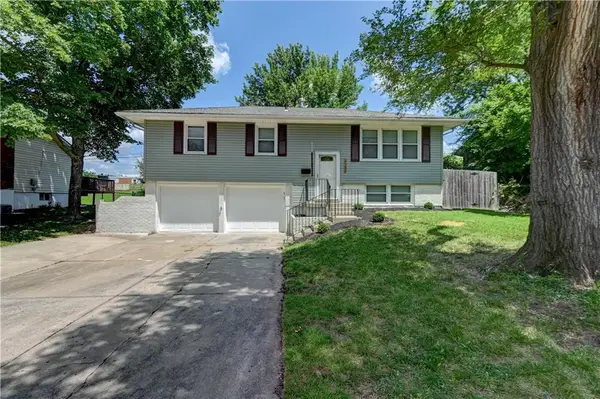 9732 E 50th Street, Kansas City, MO 64133