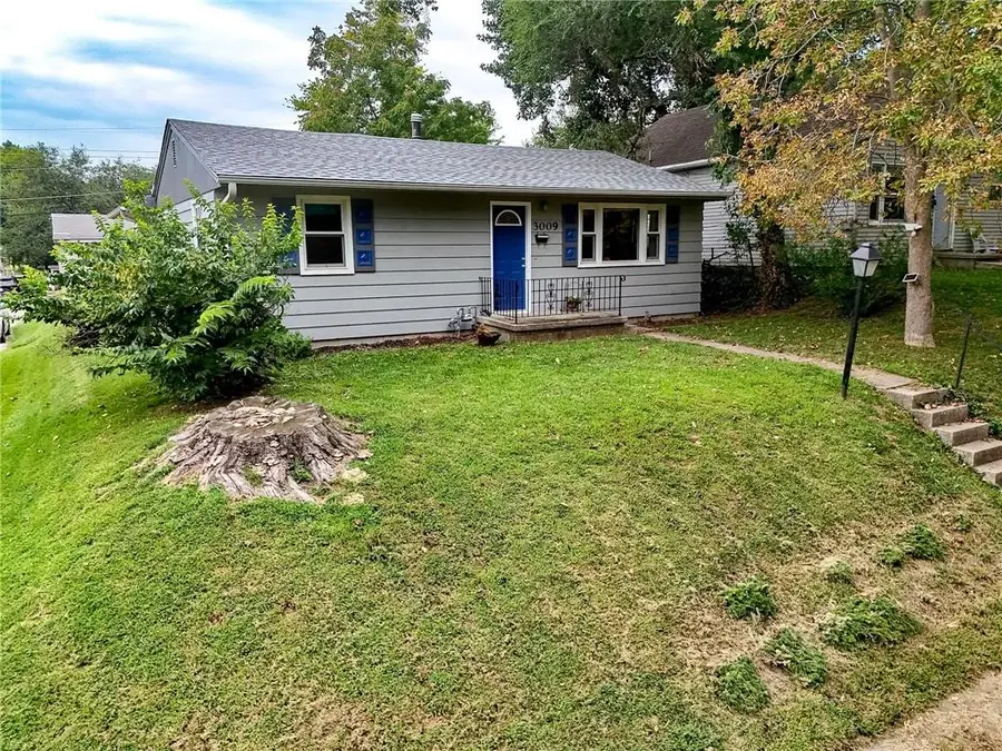 3009 Locust Street, Saint Joseph, MO 64501 - #2