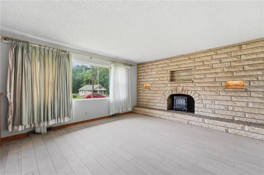 5404 Webster Avenue, Kansas City, KS 66104 - #3