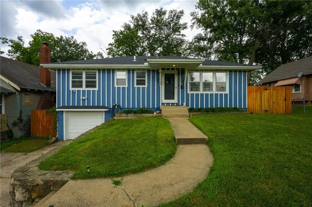 8312 Highland Avenue, Kansas City, MO 64131 - #1