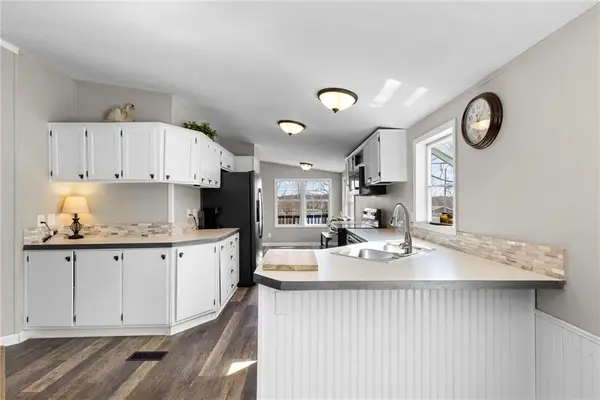 89 Lakeview Lane, Linn Valley, KS 66040