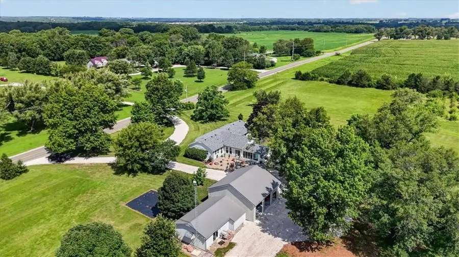26025 Metcalf Road, Louisburg, KS 66053 - #2