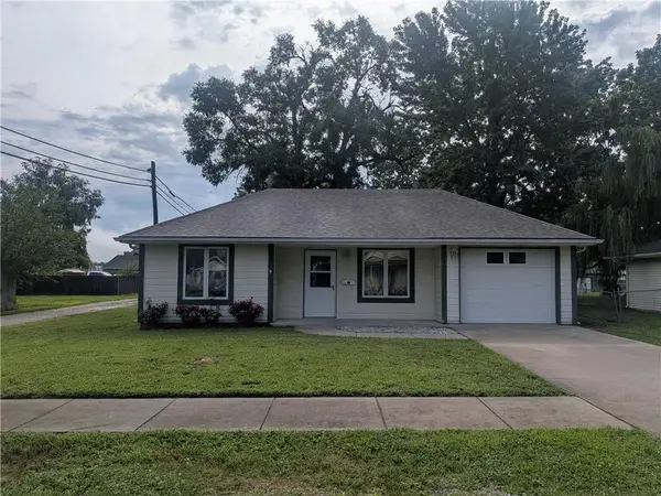 306 S 4th Street, Odessa, MO 64076