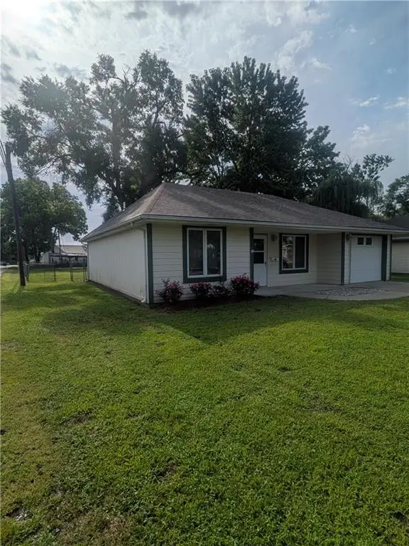 306 S 4th Street, Odessa, MO 64076 - #3