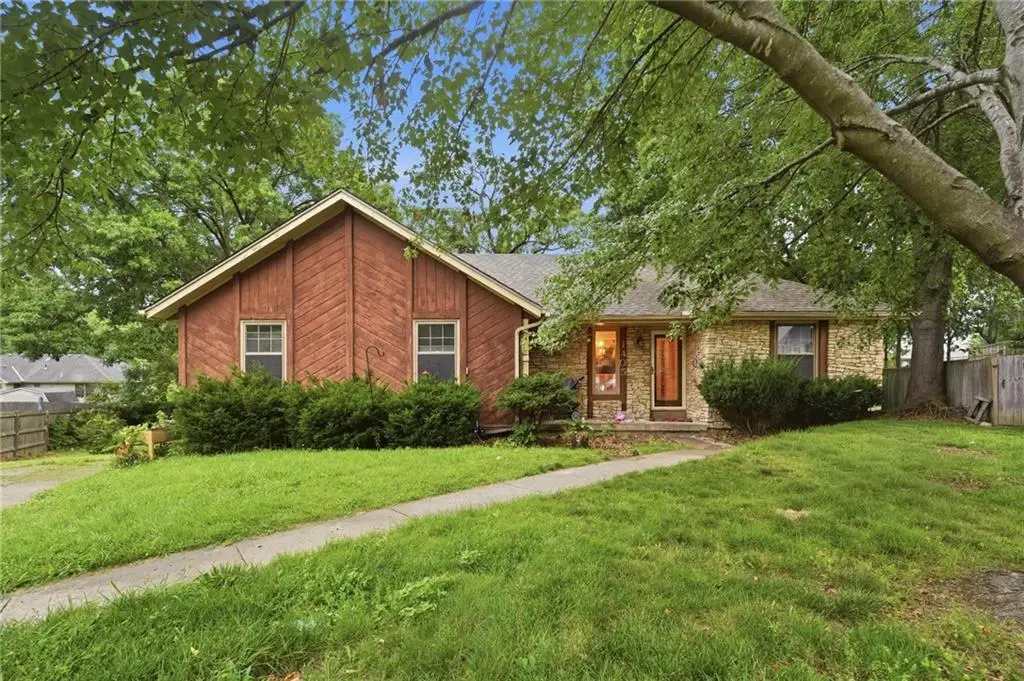 1405 SW 23rd Street, Blue Springs, MO 64015 - #1