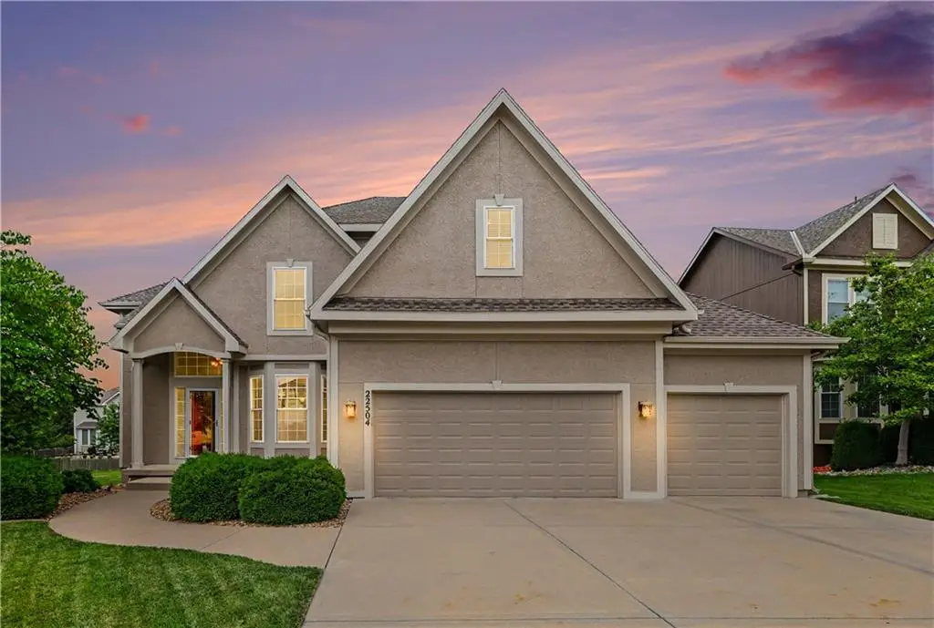 22504 W 55th Terrace, Shawnee, KS 66226 - #1