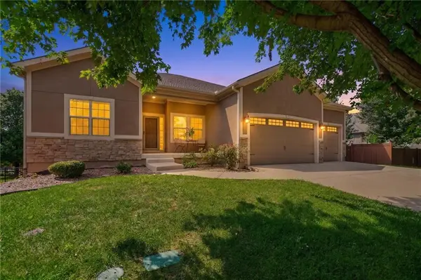 18425 W 193 Terrace, Spring Hill, KS 66083