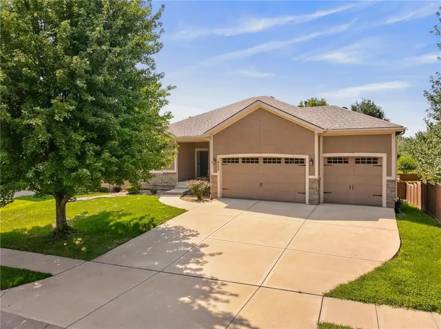 18425 W 193 Terrace, Spring Hill, KS 66083 - #2