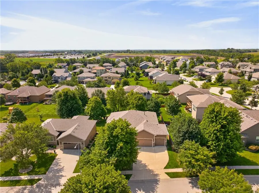 18425 W 193 Terrace, Spring Hill, KS 66083 - #3