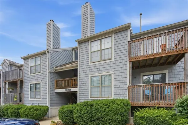 11905 W 58th Terrace #E, Shawnee, KS 66216