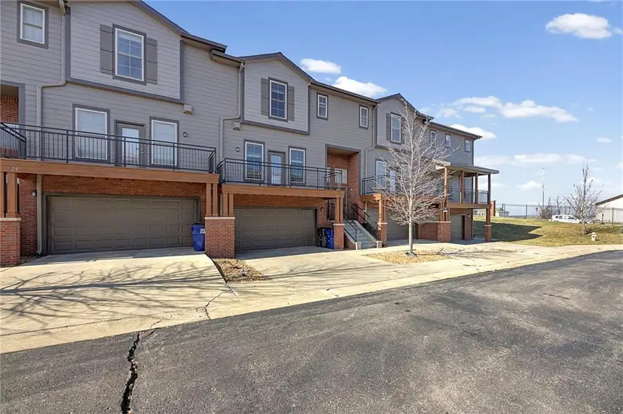 5245 Overland Drive #A17, Lawrence, KS 66049 - #3