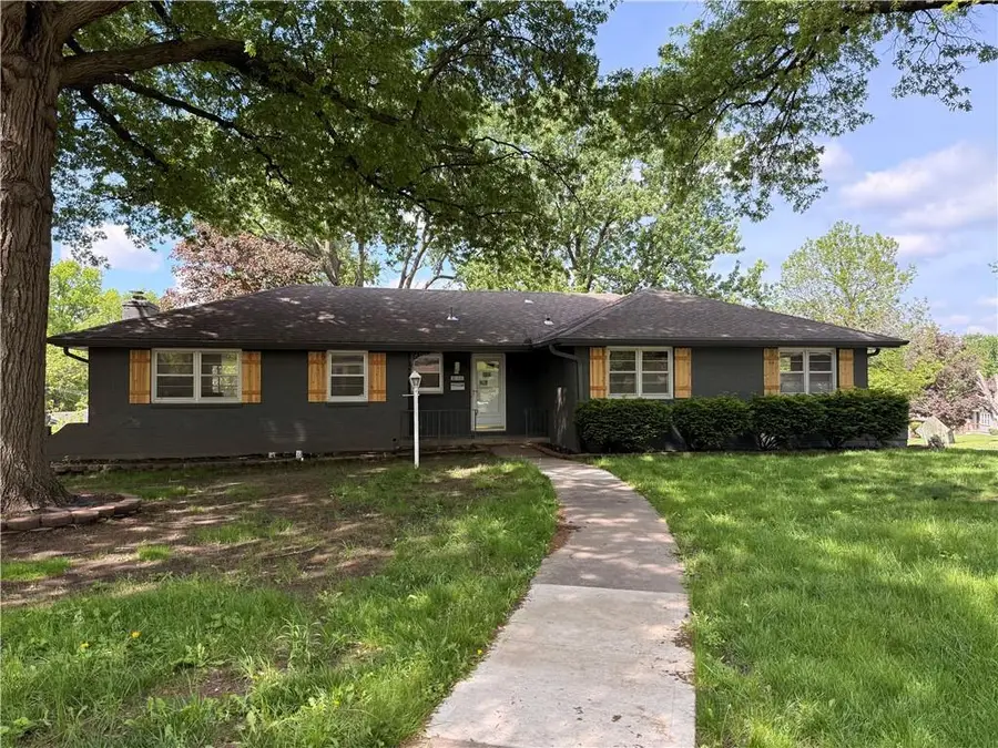 6100 Englewood Avenue, Raytown, MO 64133 - #2