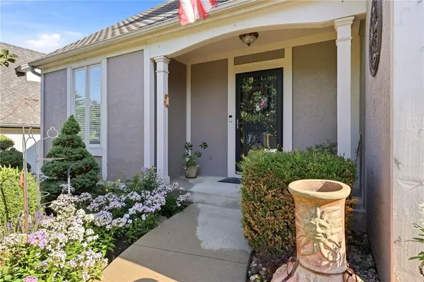 8100 W 144th Terrace, Overland Park, KS 66223