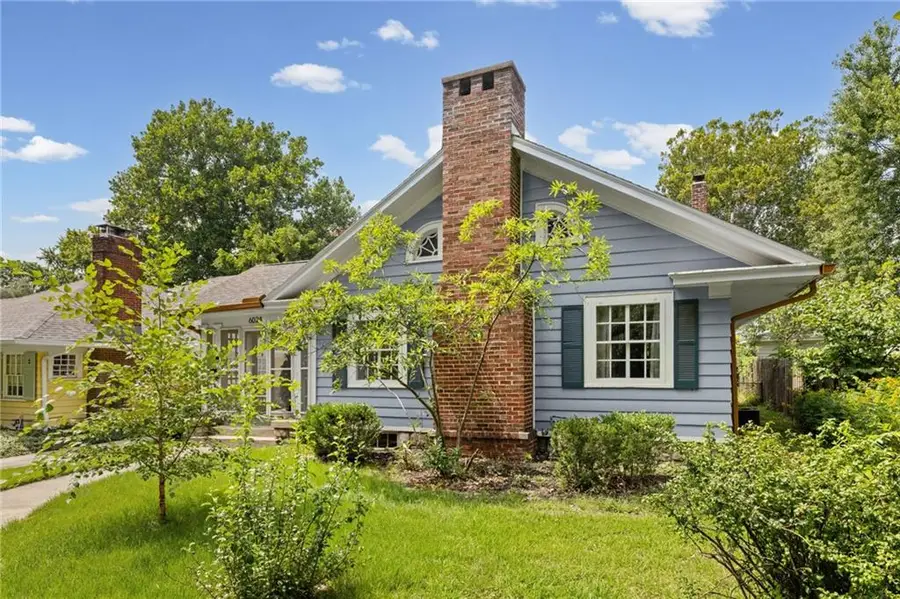 6024 Oak Street, Kansas City, MO 64113 - #3