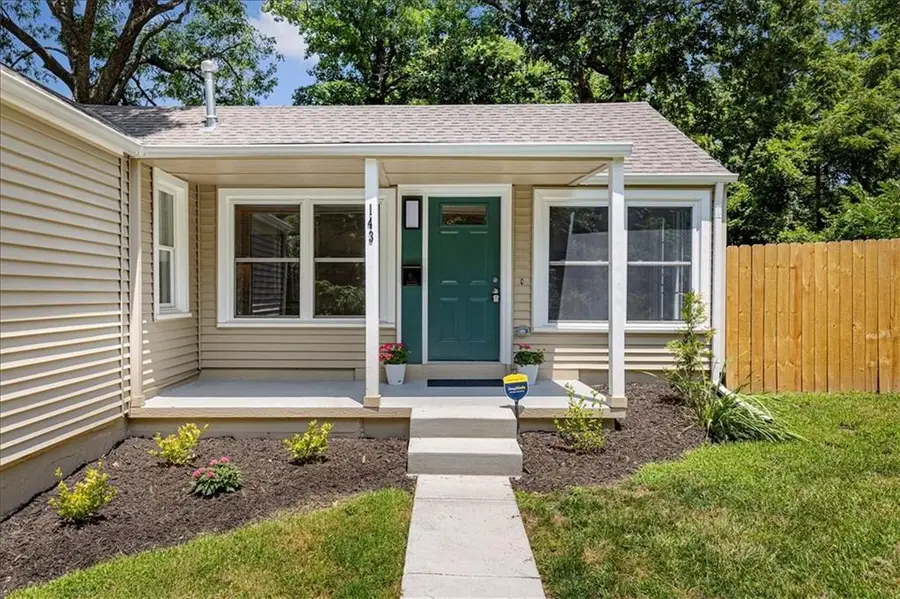 143 Grove Avenue, Bonner Springs, KS 66012 - #2