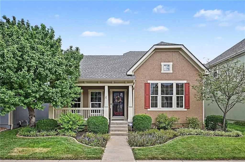 408 E 30th Avenue, Kansas City, MO 64116 - #1