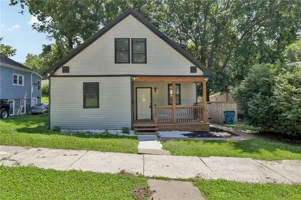 2507 S 18th Street, St Joseph, MO 64503