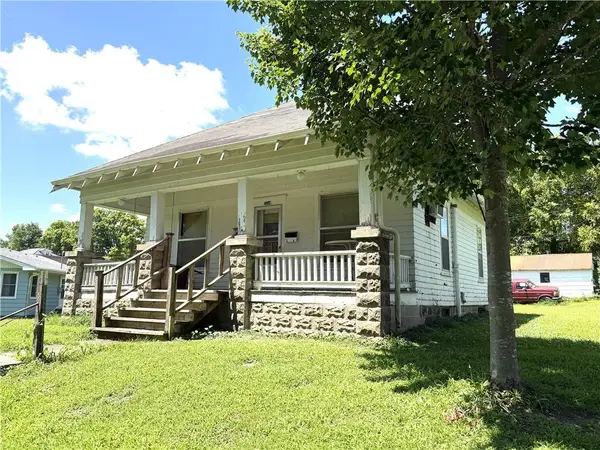 304 S Elm Street, Sweet Springs, MO 65351